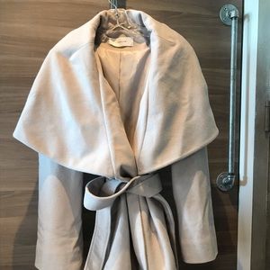 Wool Tahari winter Champagne coat wi/Shawl collar